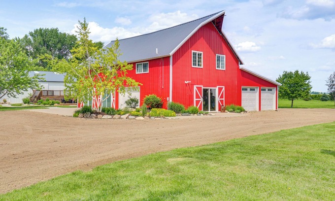 Stevens County Casa | 'The Boars Abode' Renovado Barn Home en Donnelly!