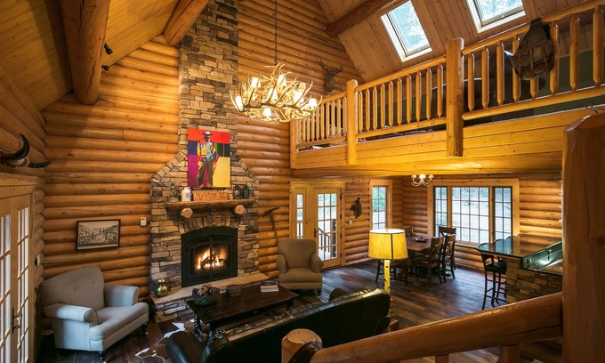 Volcano Cabina | Única, aislada, cabaña de lujo en el Gold Country con cargador EV