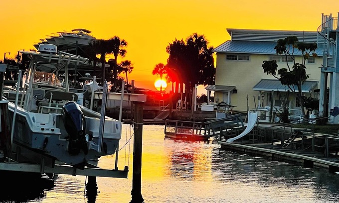 Hudson Beach Estates Casa | Unique waterfront home, Hot Tub, private boat dock, walk to beach, pet friendly