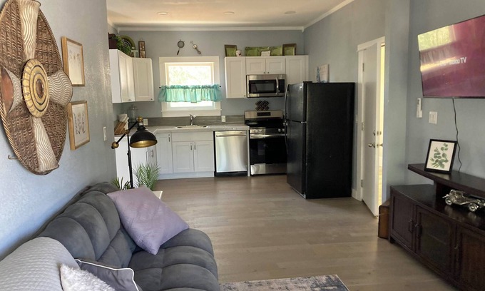 Globe Apartamento | Unit 3 - Turquoise - Pinal Creek East - Wifi - central location