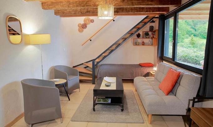 Metairies-Saint-Quirin Casa | Un refugio inusual en Lorena