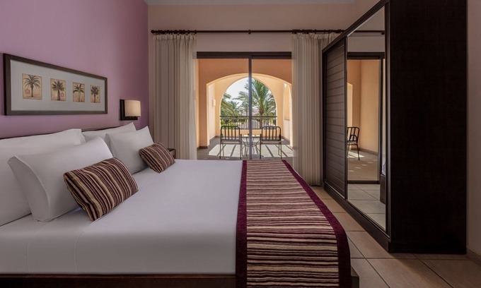 Makadi Bay Complejo | Unwind in 4 Garden View Suite l Pools, Billiards, Tennis & Beach Fun