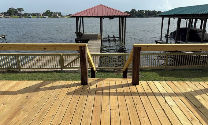 Jarreau Casa | Updated 4-bedroom Toddler safe backyard, new appliances and furniture, green egg