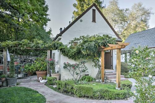West Menlo Park Casa | Updated Menlo Park English Tudor Garden Cottage!