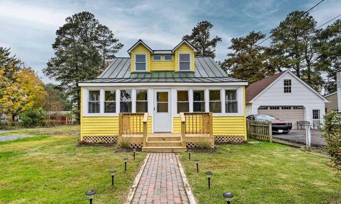 Rose Haven Casa | Updated North Beach Cottage Pet Friendly!