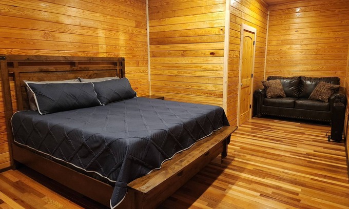 Fort Payne Apartamento | Upper Loft Suite Near Little River Canyon