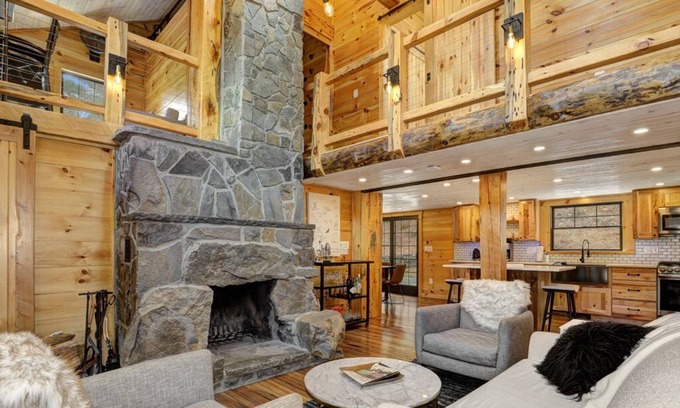 Pond Eddy Cabina | Upscale Lodge - Elevate Your Upstate Getaway