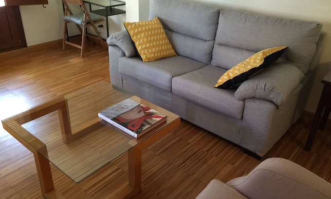 Talavera de la Reina Condominio | Apartamento urbano. Reserva el apartamento por días, semanas o meses.