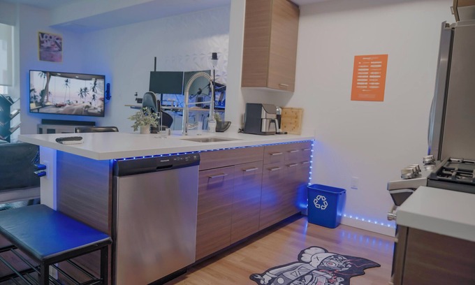 Glendale Apartamento | Urban Oasis w/ Outdoor Mall!