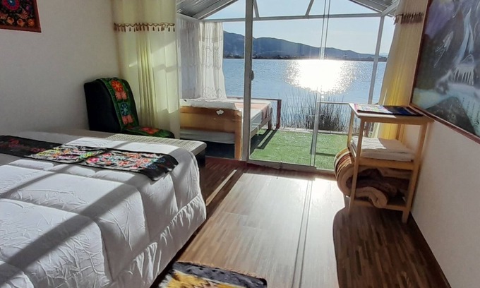Puno Alquiler De Eote | UROS HABITACIONES&EXPERIENCIAS lago titikaka puno peru. 4pax.