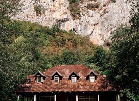 Central Serbia Cabina | Utopia Climbing Community