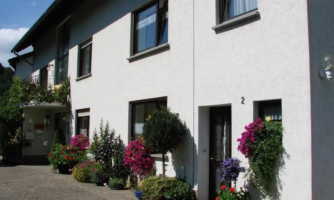 Schutz Apartamento | Vacation apartment Hunz - FeWo 1