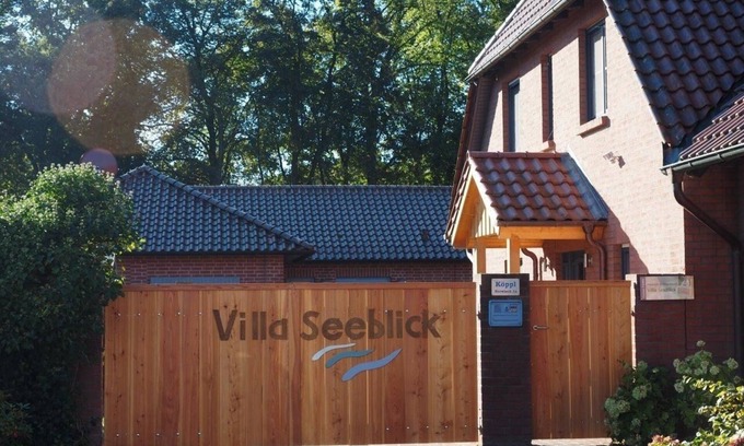 Dobin am See Casa | Vacation home for 11 guests with 260m² in Flessenow (150096)