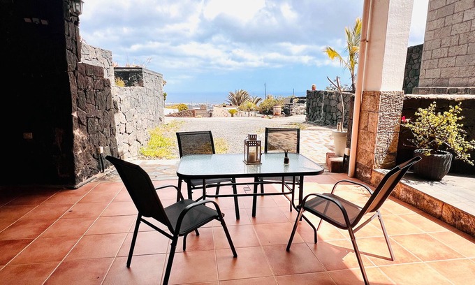 La Asomada Apartamento | Vacaciones 'La Majada De Machín' con vistas al mar, Wi-Fi y aire acondicionado