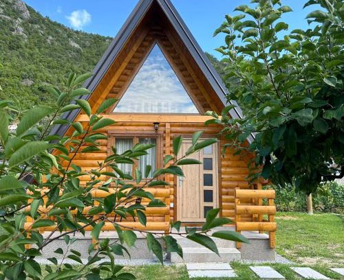 Virpazar Chalet De Esquí | Valley Nest
