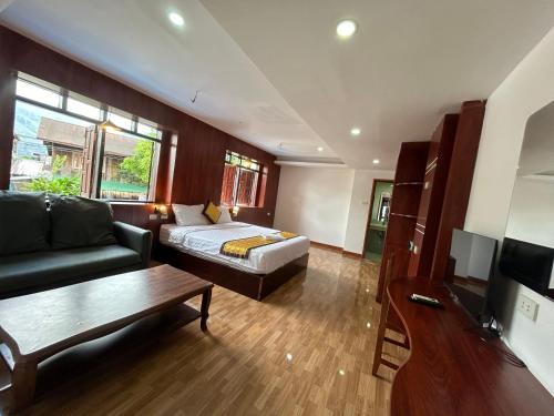 Vang Vieng Hotel | Vang Vieng Sky Mountain View Hotel