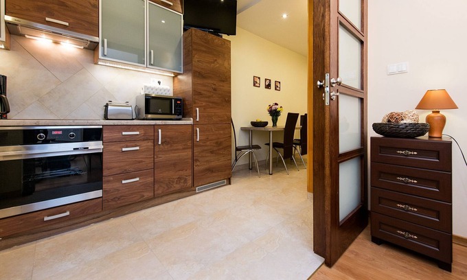 Wesoła Zachod Apartamento | Vanilla 1, 2brd 2bth apartment 5min from Main Square