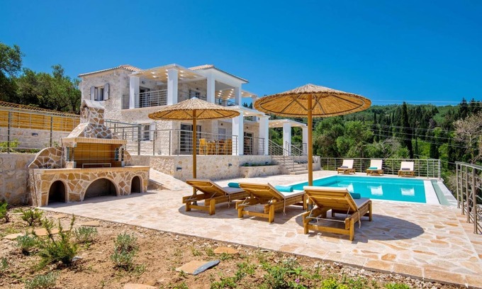 Paxos Villa | Vasiliki Villa - Charming 4 BR Villa With Pool and sea Views