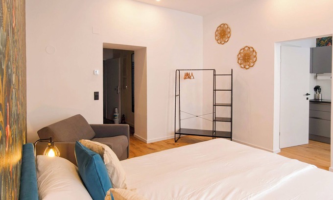 Favoriten Apartamento | Velvet Vienna - at Metro station U1 - 5 mins to Opera