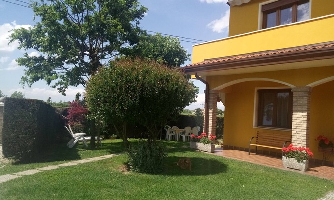 Brugine Apartamento | Véneto: estratégico - casa con jardín