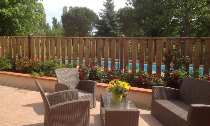 Bruguieres Cabaña | HERMOSA CASA DE 6 A 8 PERSONAS CON PISCINA PRIVADA