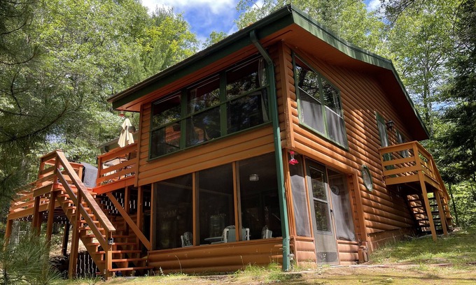 Hazelhurst Casa | Muy privado - Media Log casa frente al lago - Playa de arena - cubierta