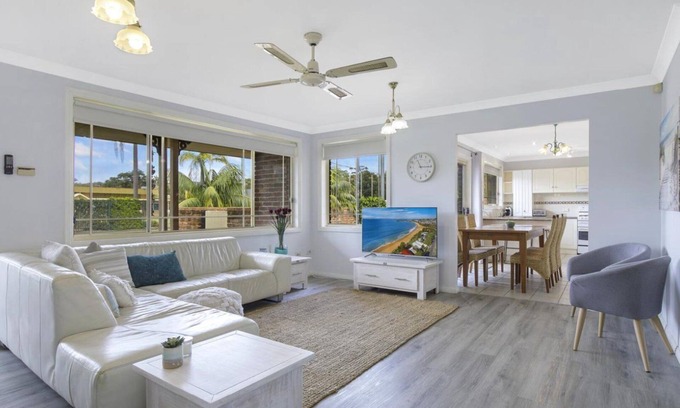 Umina Beach Villa | VIETTA RENE UMINA BEACH