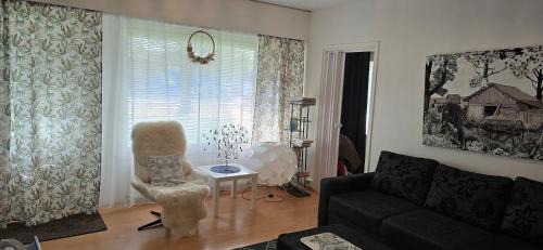 Oulainen Apartamento | Viihtyisä kaksio ydinkeskustassa maantasossa