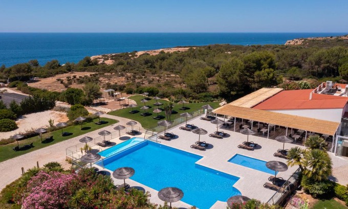 Lagoa e Carvoeiro Hotel | Vila Alba Resort