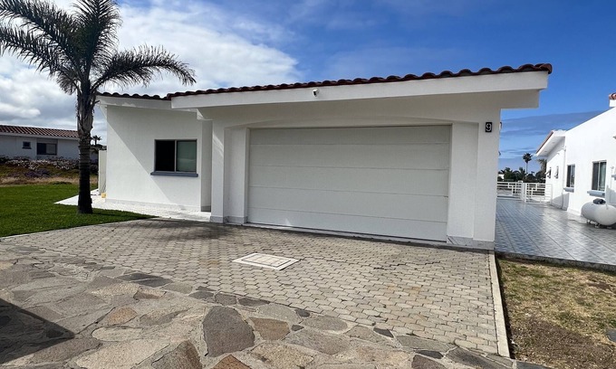 Salsipuedes Casa | Villa #9. Beautiful full house, totally equipped, close to the sea.