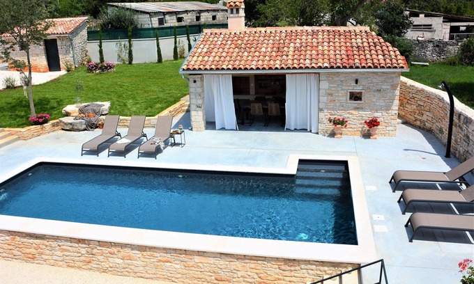 Kurili Villa | Villa Ambience with Pool