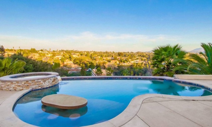 Kit Carson Casa | Villa Andalusia -6BR/5BA Luxury Retreat w/ Views