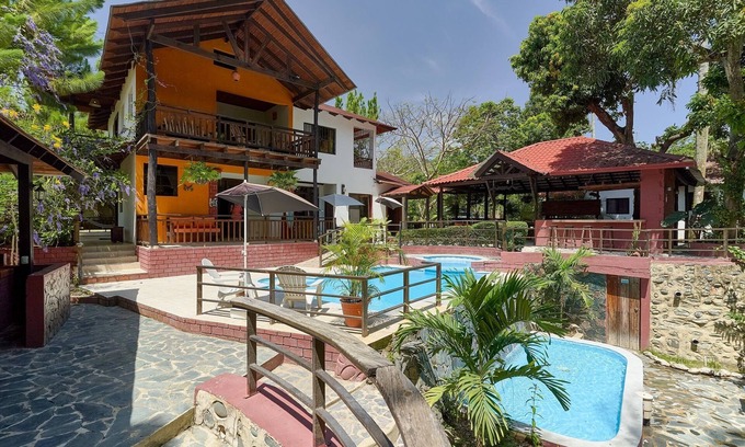 La Vega Province Cabaña | Villa Bayacanes con piscinas, gacebos, bar, billar