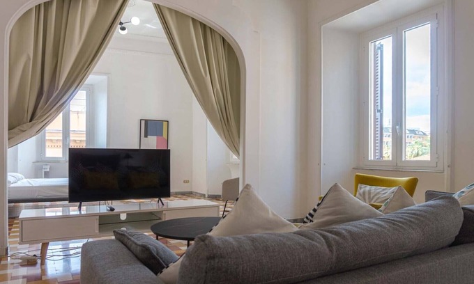 Rione XVI Ludovisi Apartamento | Villa Borghese Large Apartment