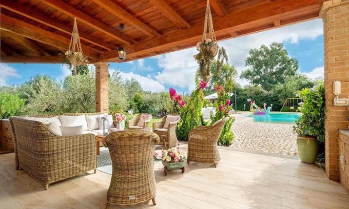 Alghero Villa | VILLA DOLORES , with a spectacular swimming pool with hydromassage and a big garden for the children - IUN S3325