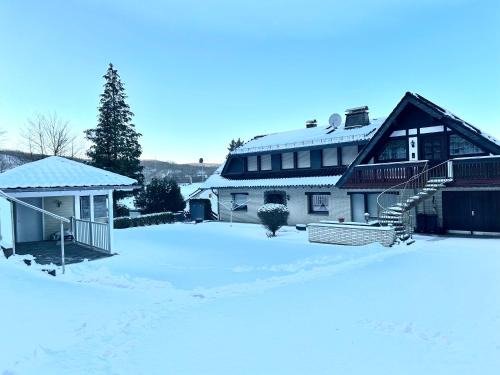 Hausen Villa | Villa Eifelblick Loft-Apartment