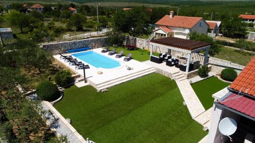 Benkovac Villa | Villa Elder ZadarVillas