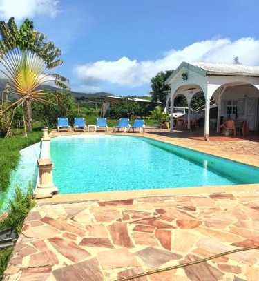 Le Carbet Villa | Villa Enchantée avec Vue sur mer et Piscine au Carbet