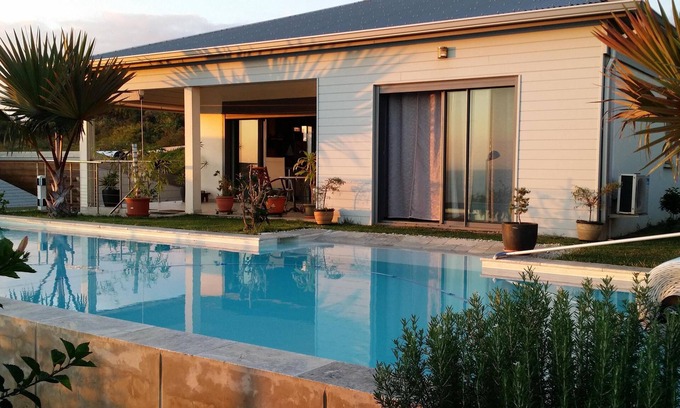 Grand Bois Villa | Villa para 4 personas con vista al mar y gran piscina.
