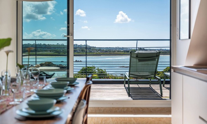 Guisseny Casa | Villa " Guissbeach " SPA, walking distance to the beach, Sunset from the terrace