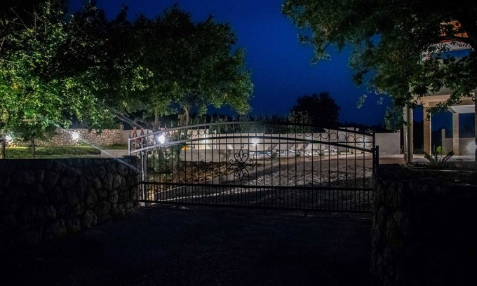 Podgradina Villa | New Serenity Zen Garden Holiday Villa