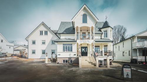 Tromsdalen Hotel | Villa Havblikk Tromsø