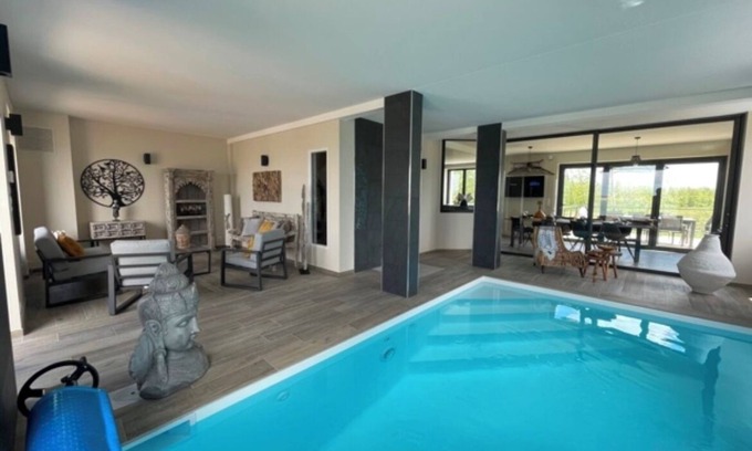 Brignogan-Plage Villa | Villa - Heated indoor pool - Sea view - Direct beach