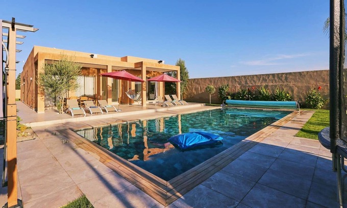 Chwiter Villa | Villa Iris Marrakech: Modern elegance with heated pool and private hammam