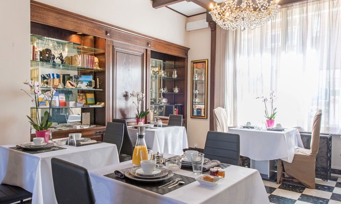 Lens Cama Y Desayuno | Villa Louvre Lens