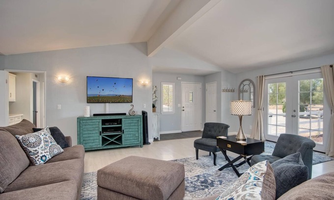 Temecula Casa | La Villa Madera - Centro de Temecula en Wine Country. Cerca de todo!