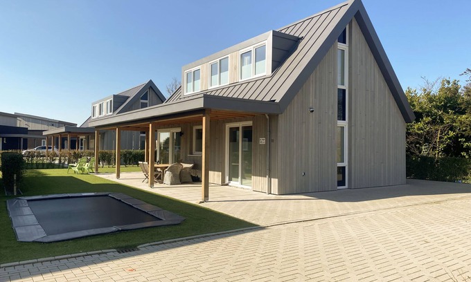 Kamperland Villa | Villa Maroma Regal luxurious stay for business and private free 4 E-bikes