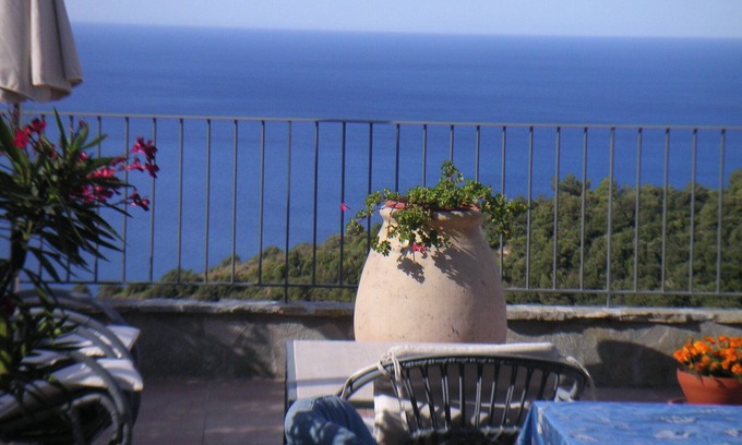 San Giacomo Villa | Villa Montefontane - "Apartamento Camelia" - cerca de Bordighera