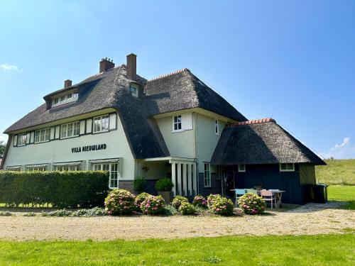 Den Oever Hotel | Villa Nieuwland B&B