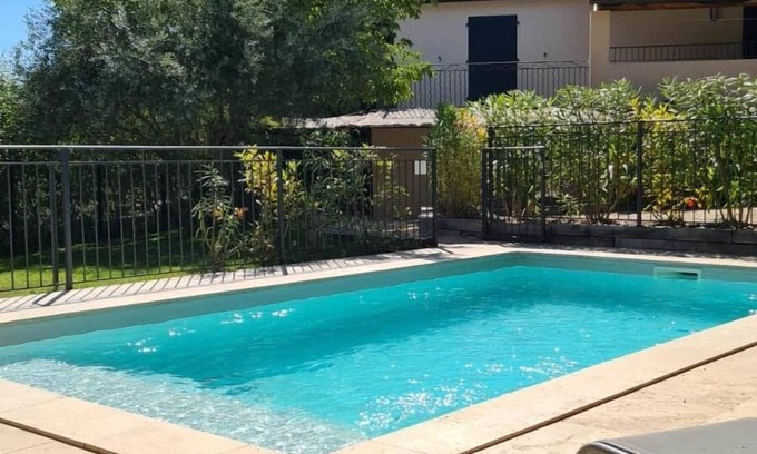 Cabrieres-dʼAigues Casa | Villa Oustau Esqueiras Cabrières d'Aigues